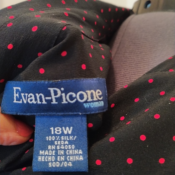 Evan Picone red dots/blk 100% silk blouse - Picture 4 of 4